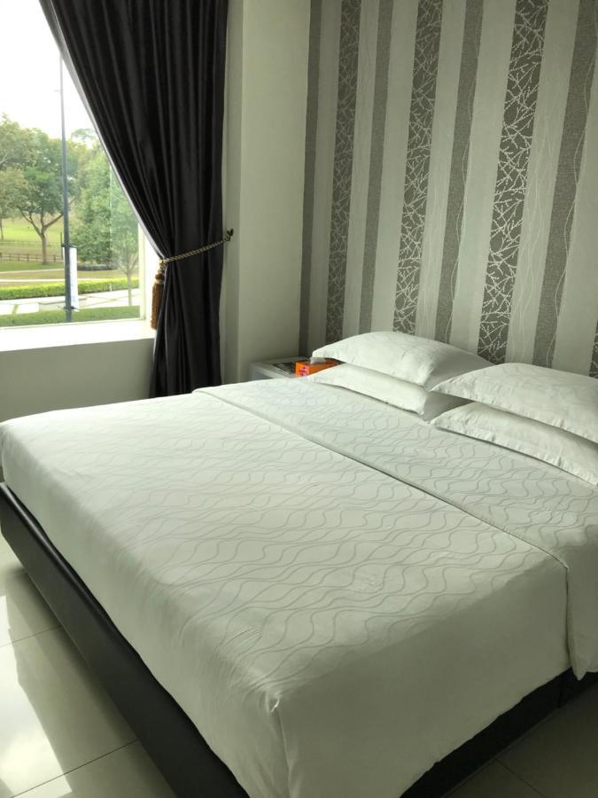 Goody Hotel Johor Bahru Exterior foto