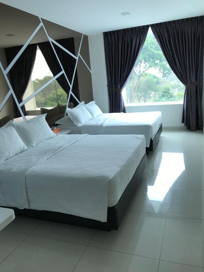 Goody Hotel Johor Bahru Exterior foto