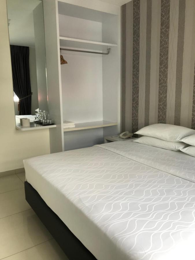 Goody Hotel Johor Bahru Exterior foto